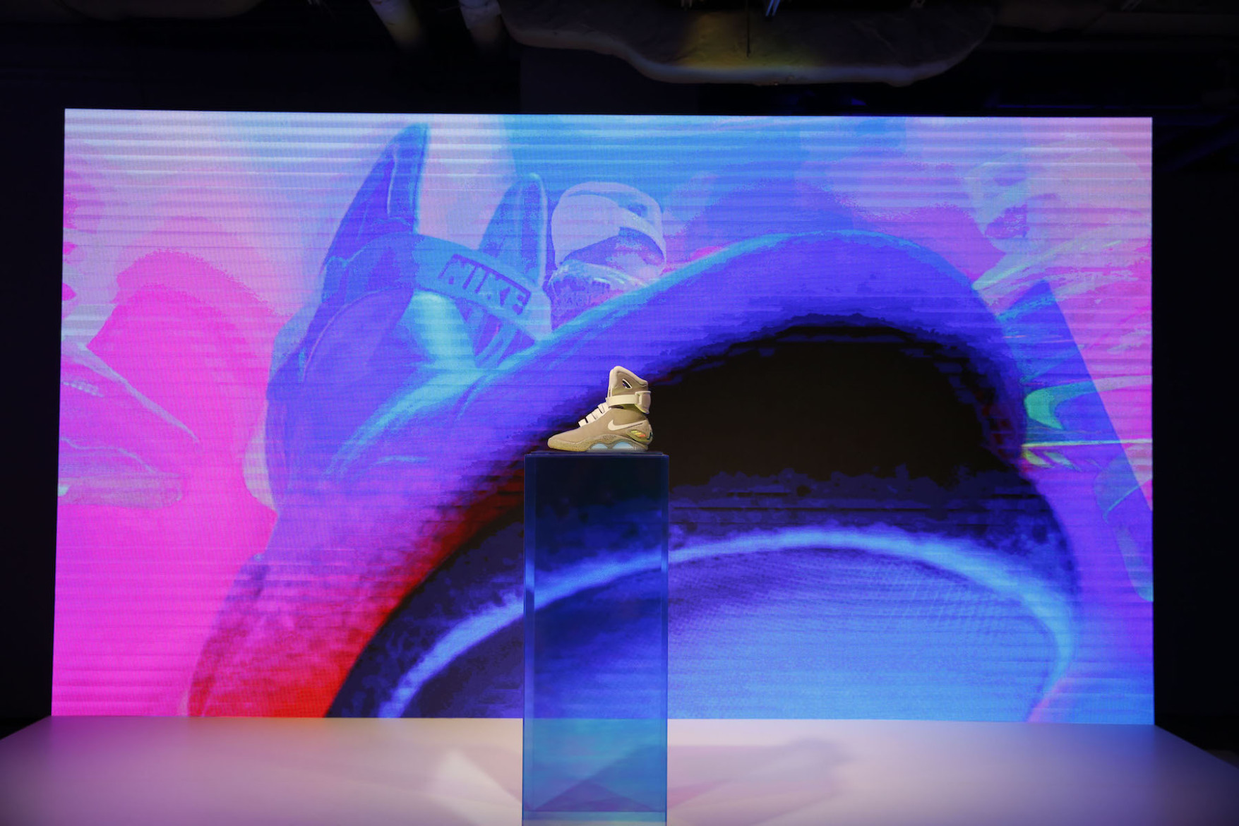 nikeairmag一代拍卖价,nikeairmag元年报价