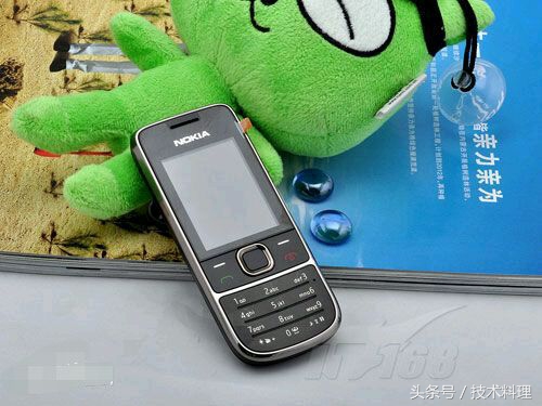 还记得第一个手机吗,还记得自己买的第一台手机吗
