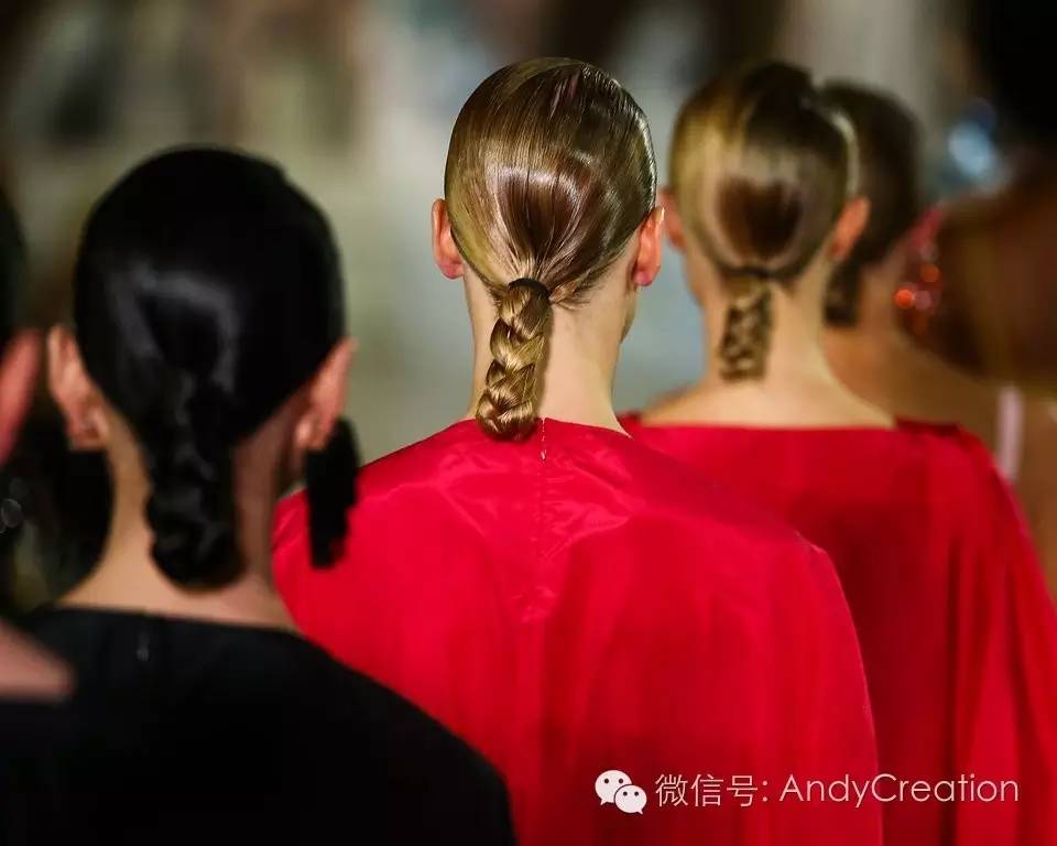 2019秋冬秀场妆容,巴黎时装周的妆容衣服特点