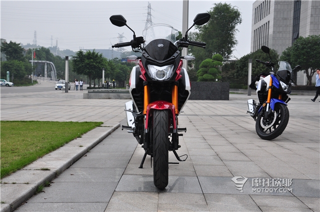 力帆kps150和kpt150区别,力帆kps150和春风150