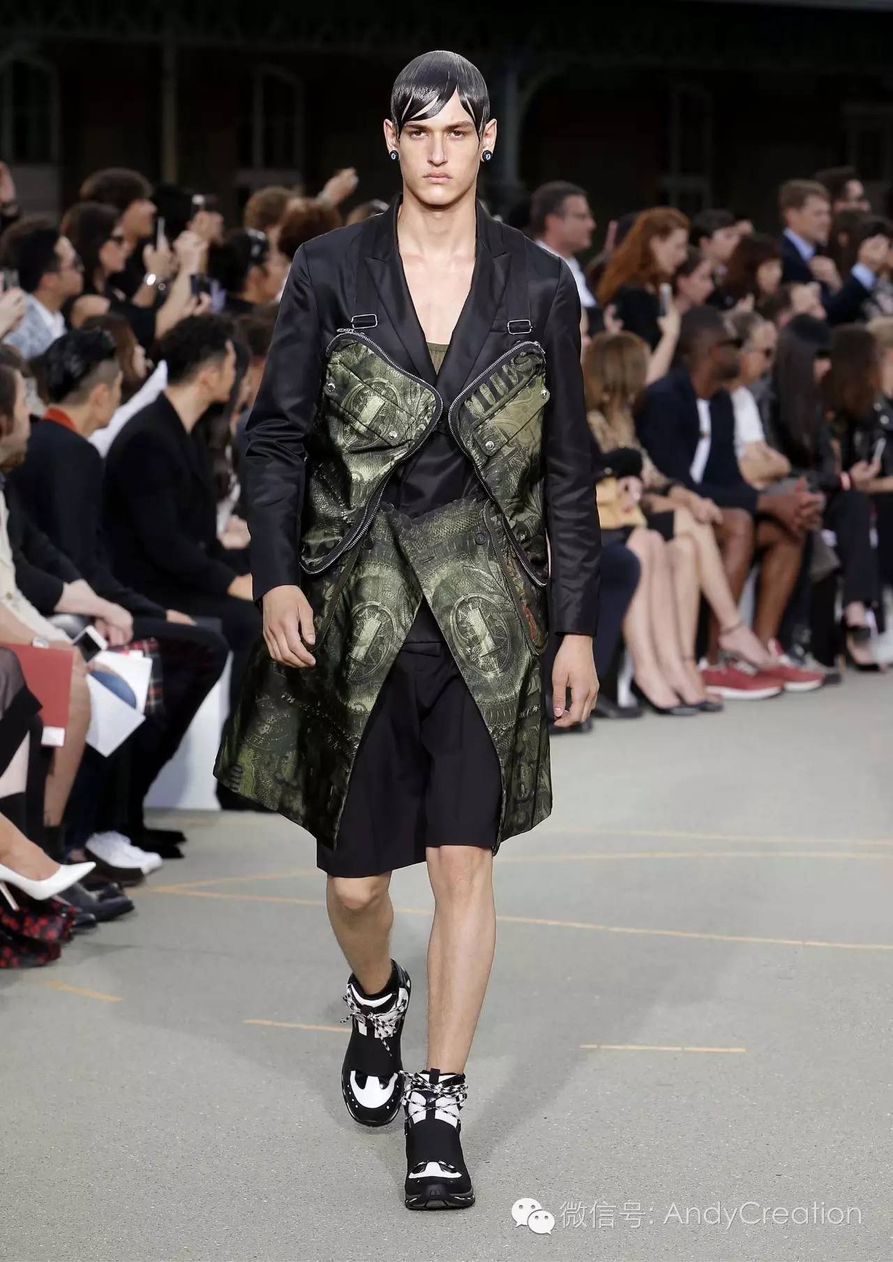 2019秋冬秀场妆容,巴黎时装周的妆容衣服特点