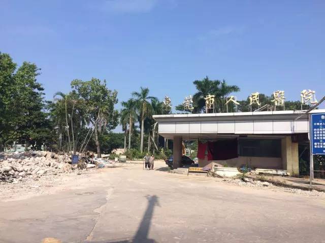 再看一眼！让我们道别守护东莞128年的“红楼”