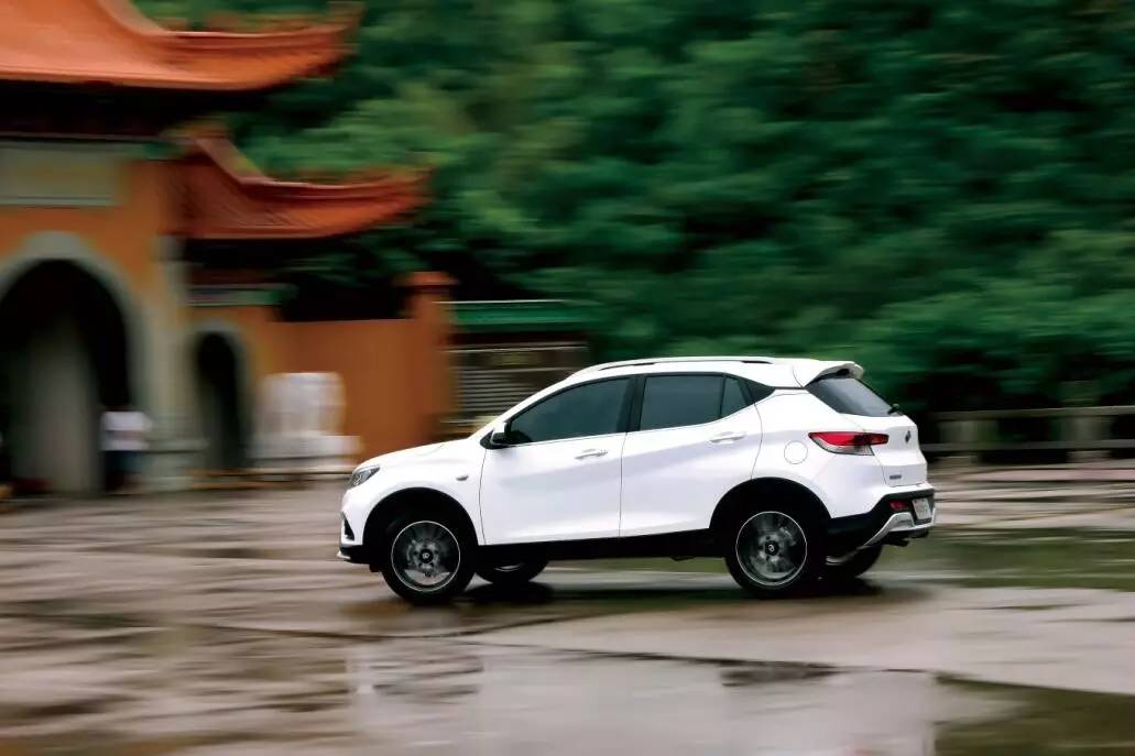 东南dx3试驾评测,东南dx3新能源加速测试