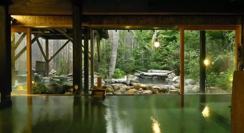 去箱根泡温泉要多少钱,箱根有专门泡温泉的地方吗