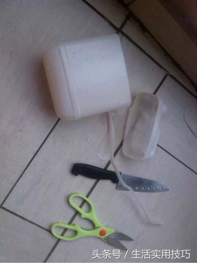 酱油桶怎么切割变花盆,塑料酱油瓶做花盆图片