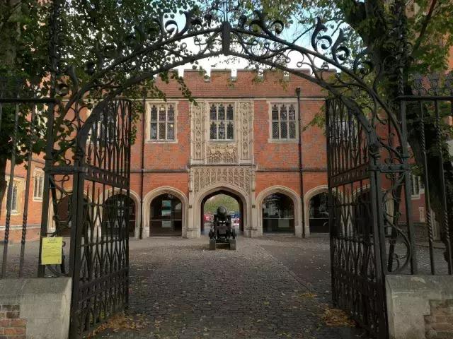 伊顿公学牛津,伊顿公学和剑桥