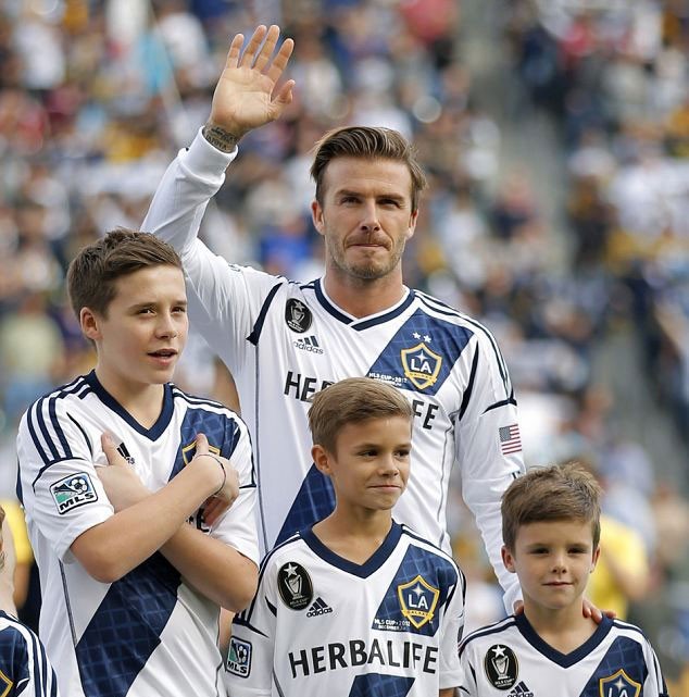 上阵父子兵足球门将,球赛中的上阵父子兵