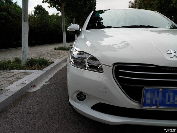 新款标致301幸福版,标致301旅行