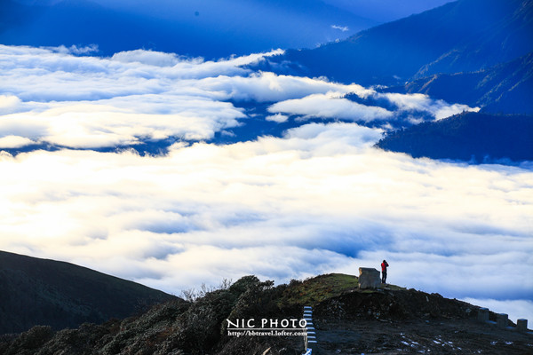 达瓦更扎与牛背山,达瓦更扎和牛背山有啥区别
