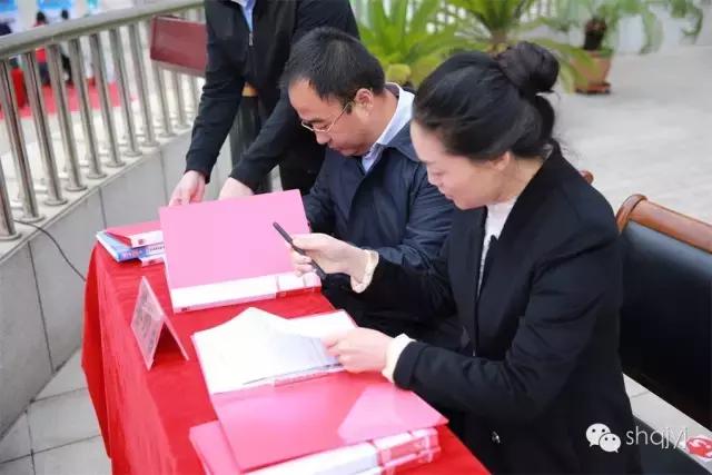 推动校园足球工作高质量发展,推动校园足球运动