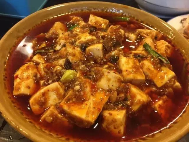 离开成都这多年，发现心念念的还是这碗4块钱的汤饭