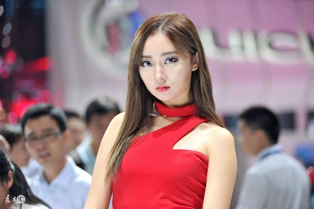 小说：与美女的邂逅和与大老板成为挚友从同一首诗开始！