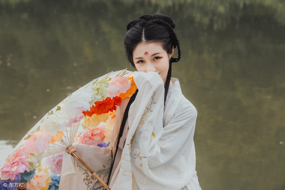 穿越女爱上已婚男主小说,男女主日久生情穿越小说