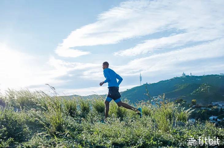 跑步很慢的人怎样提高跑步速度,如何提高跑步速度马拉松