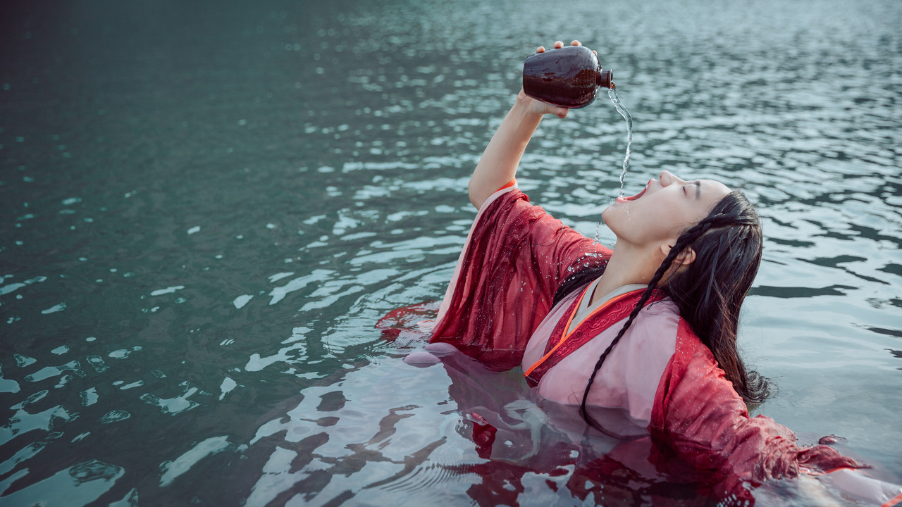 小说：为避免作弊，大比开始后才进行抽签对决，并采取淘汰晋级制