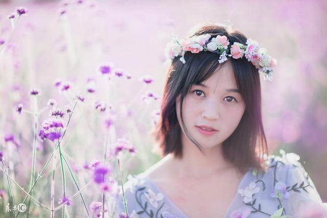 小说：经理带队参观上亿豪华别墅，怎料穷学生看后扬言道：我买了