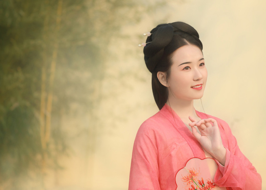 世子对女主一见钟情的古言小说,世子暗恋公主的小说