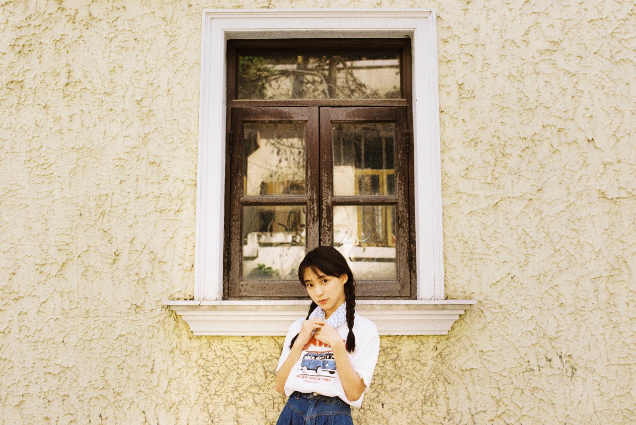 小说：为解决开诊所资金，他凭着眼镜的透视功能，刮彩票赚钱