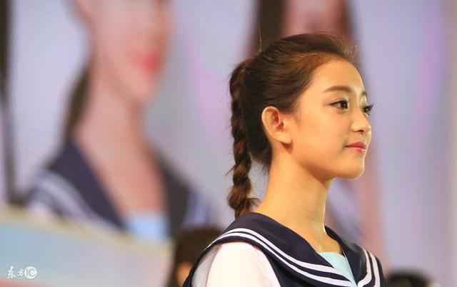 小说：孤风冷雨凄凉夜，路灯下是现在的我，路灯上是曾经的你