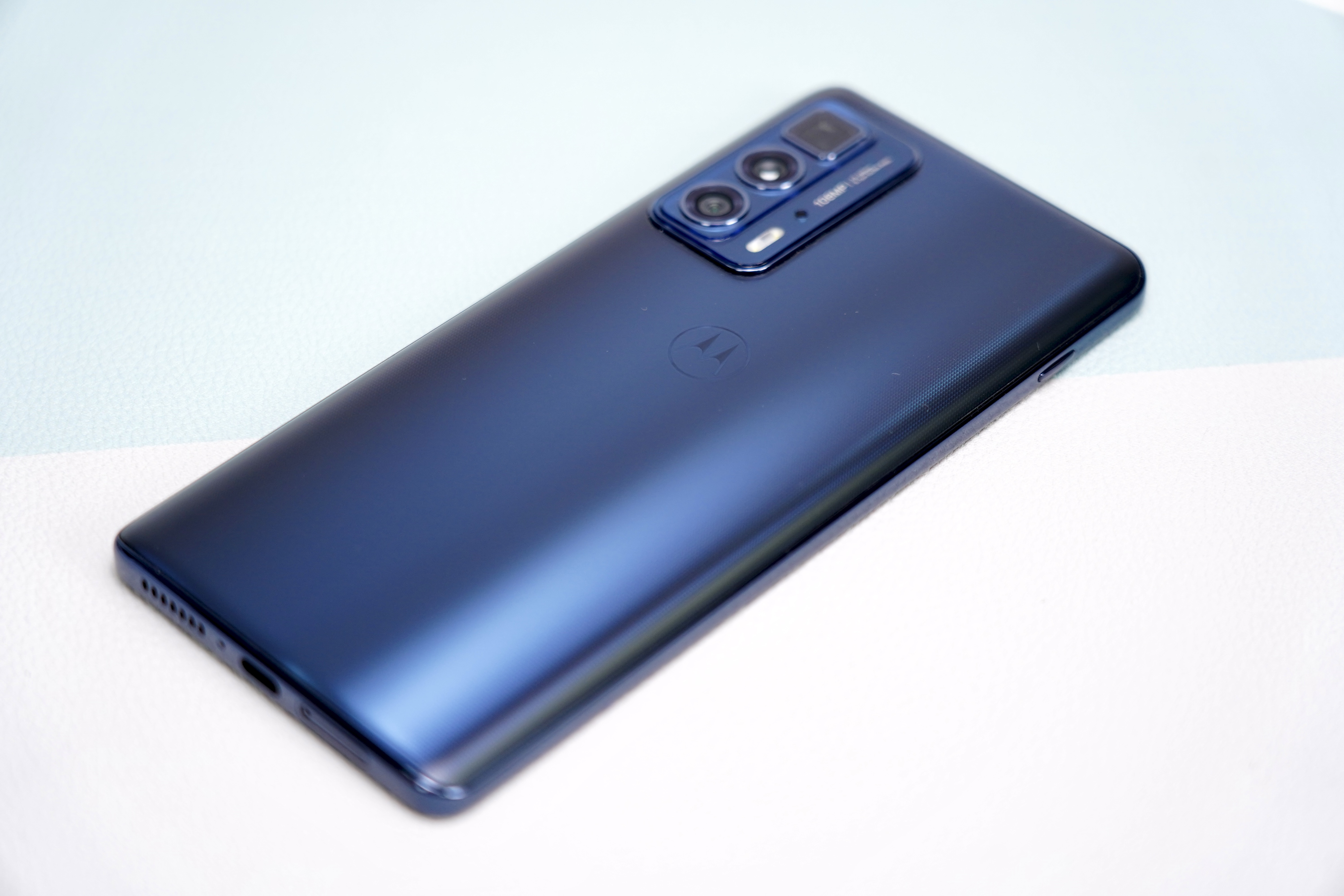 最新款千元手机哪个值得入手,现在千元手机最值得买的是哪一款