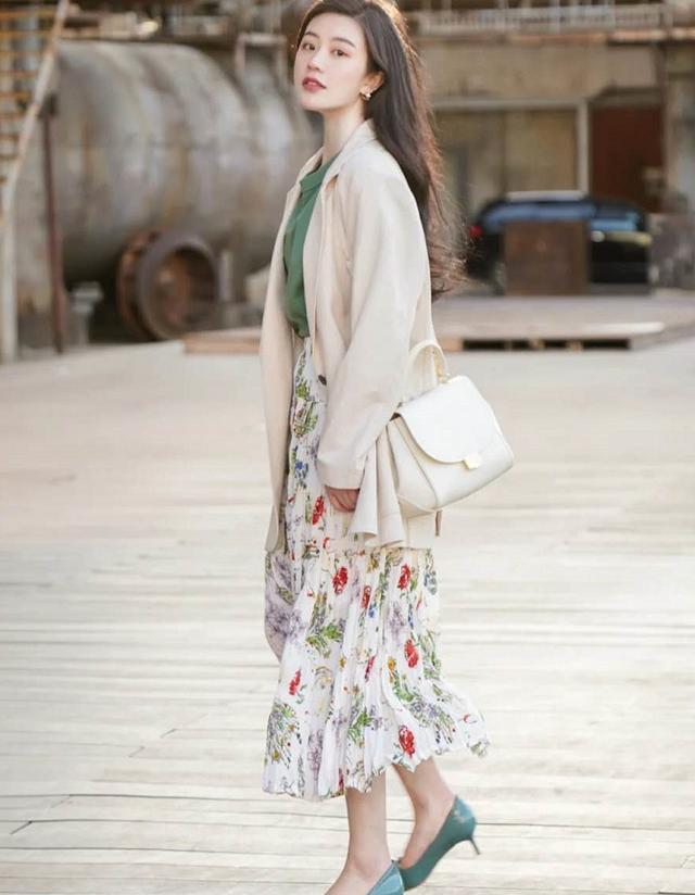 身高不足160女生穿靴子,身高不到160的女生穿搭