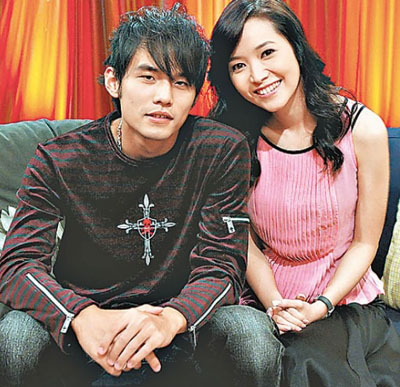 昆凌高中和周杰伦绯闻,昆凌嫁给周杰伦后咖位