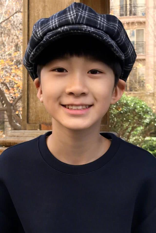 论“大长脸”男星只服这8位，各有特色，有人被调侃像“鞋拔子”