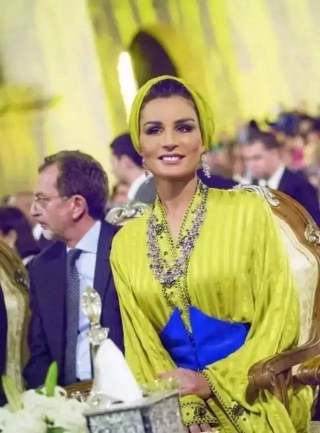 卡塔尔王太后气场,卡塔尔王太后英国女王