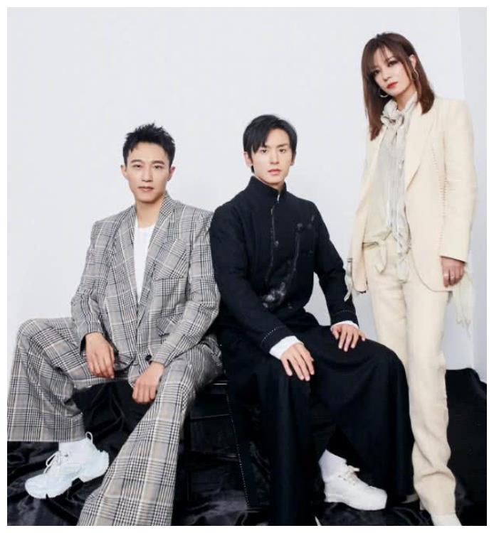 赵薇：顶风作案野心炸裂，罪行不仅仅亲日辱华，如今下场大快人心