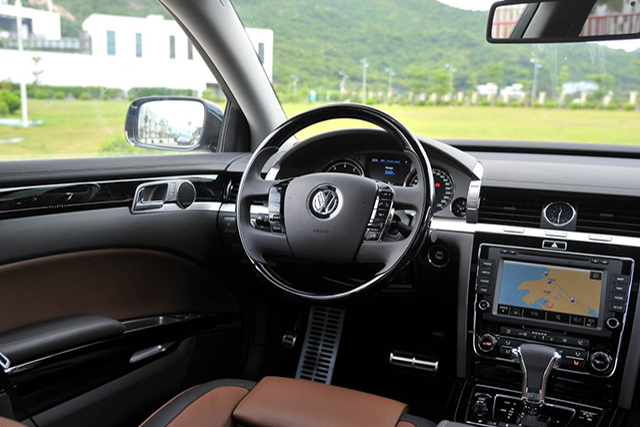 2011辉腾3.6试驾,大众百万低调豪车辉腾试驾