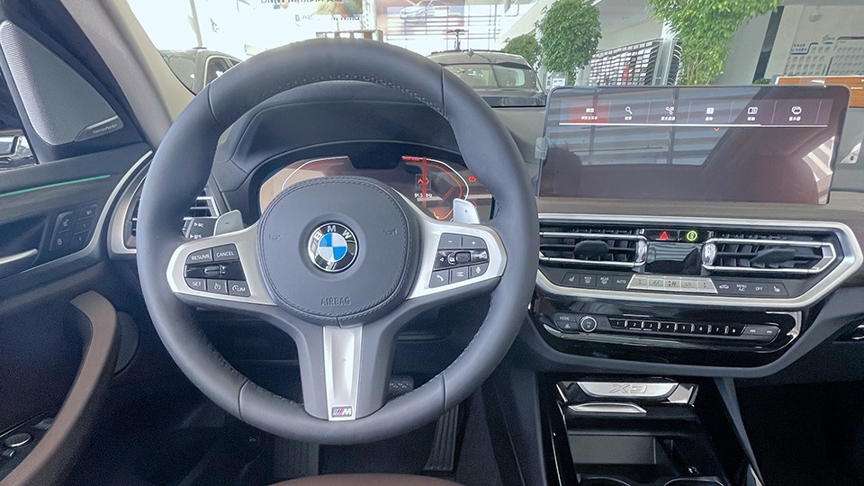 宝马x3新款和旧款怎么选,2021款宝马x3抄底