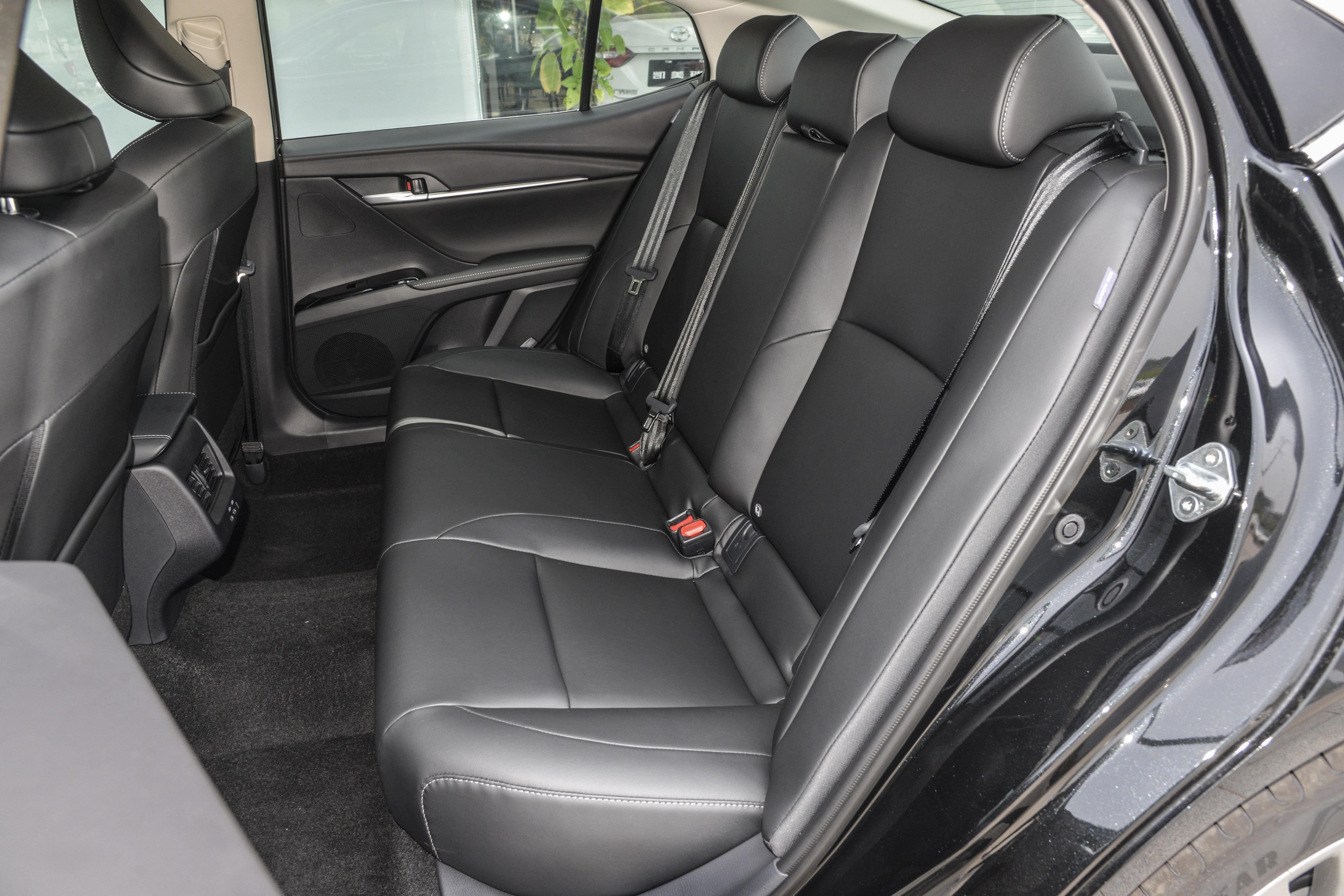 丰田凯美瑞2.0l豪华油耗,2.0l凯美瑞油耗