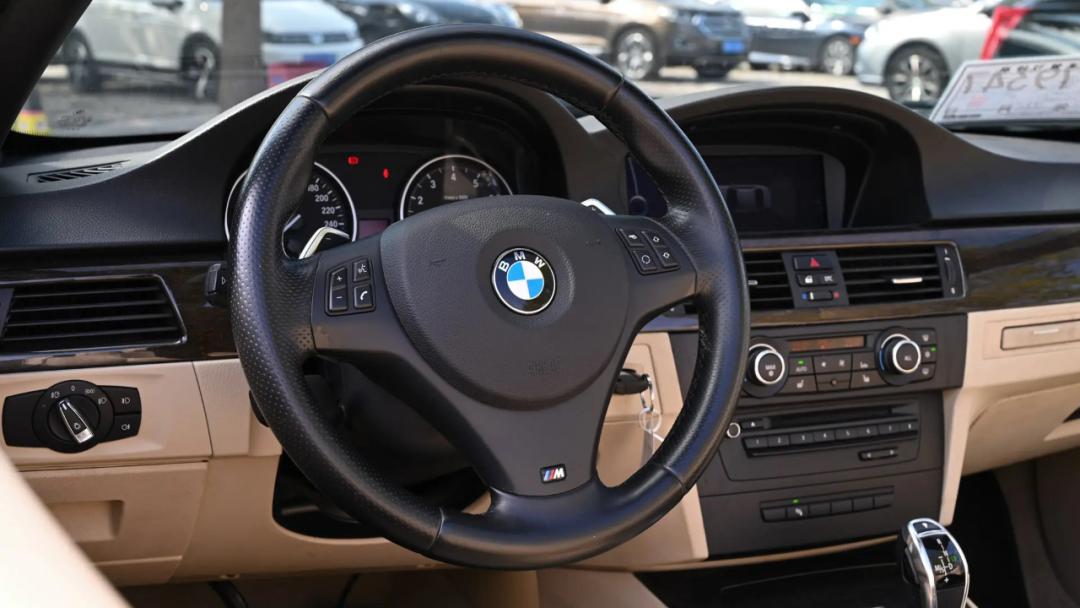 二手别克君威gs值得购买吗,黑色12款别克君威gs