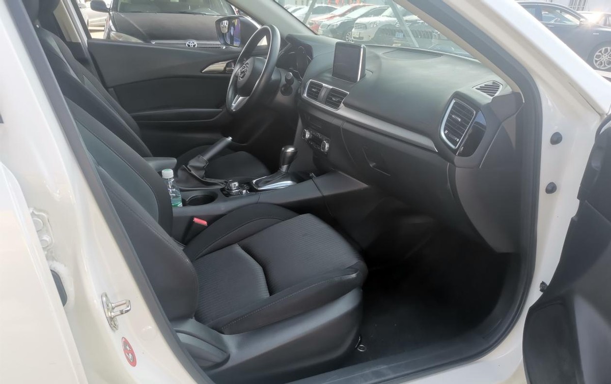 8年的马自达5多少钱,8万块钱能买哪年马自达昂克赛拉