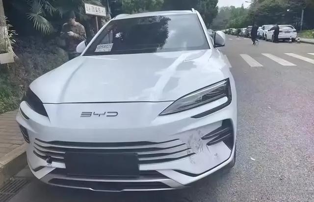 新款宋plusdm-i冠军版优惠,比亚迪宋plusdmi海豹前脸