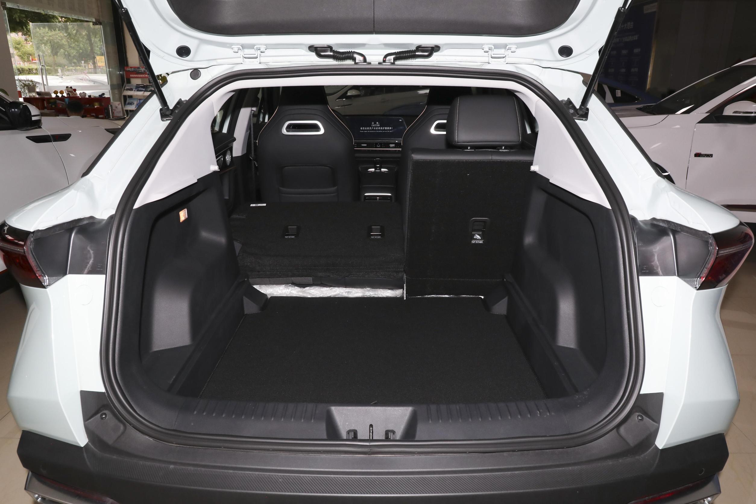 奇瑞欧萌达2023新款造型,奇瑞欧萌达1.5t内饰图片