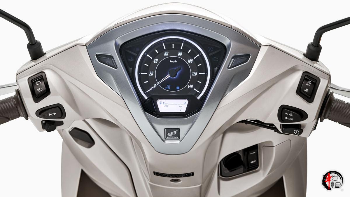 本田神级踏板lead125,本田lead125踏板哪个颜色好看