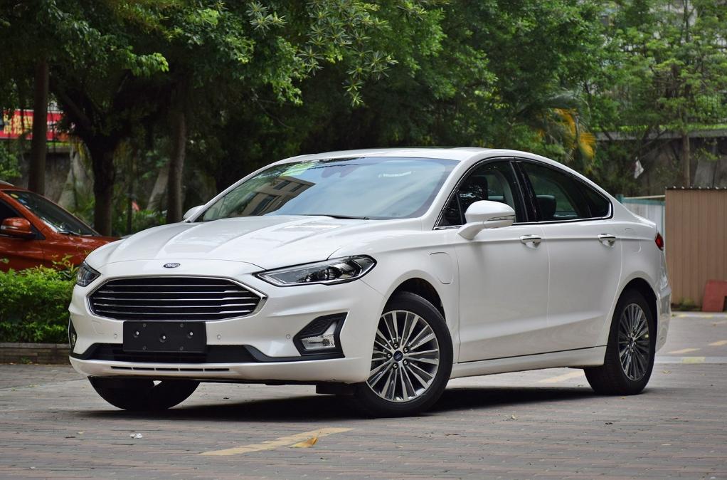 18.98万起，蒙迪欧E-混动版上市，省油省事儿，值不值得选？