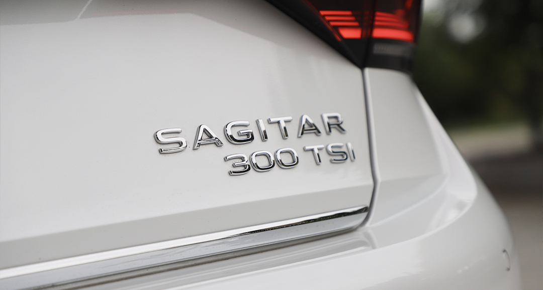 大众速腾2024超越版300tsi,速腾200tsi试驾