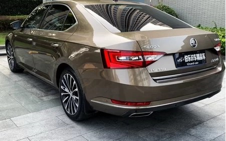 颜值高空间大上档次,颜值高大空间空调出风口