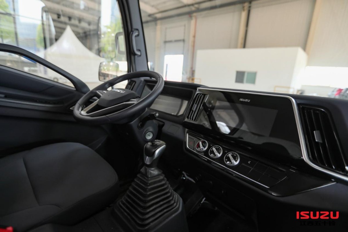 江西五十铃翼放EC：经济实惠之选，品质与性能的双重保障