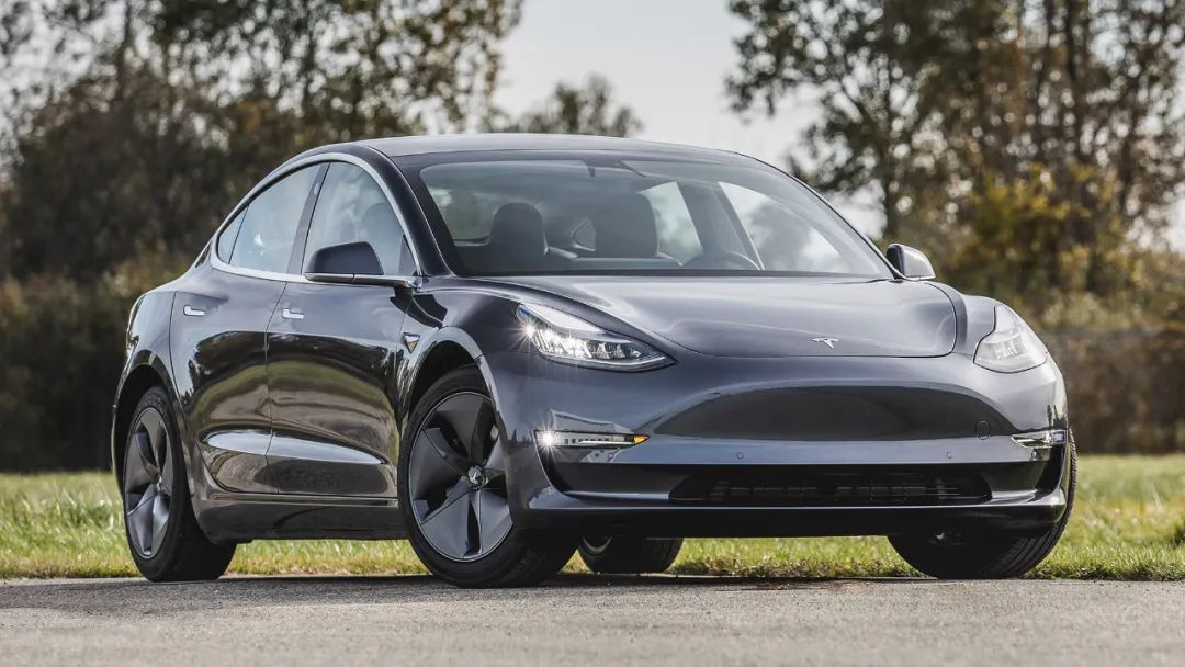 比亚迪海豹和model3售价,比亚迪海豹对比新款model3