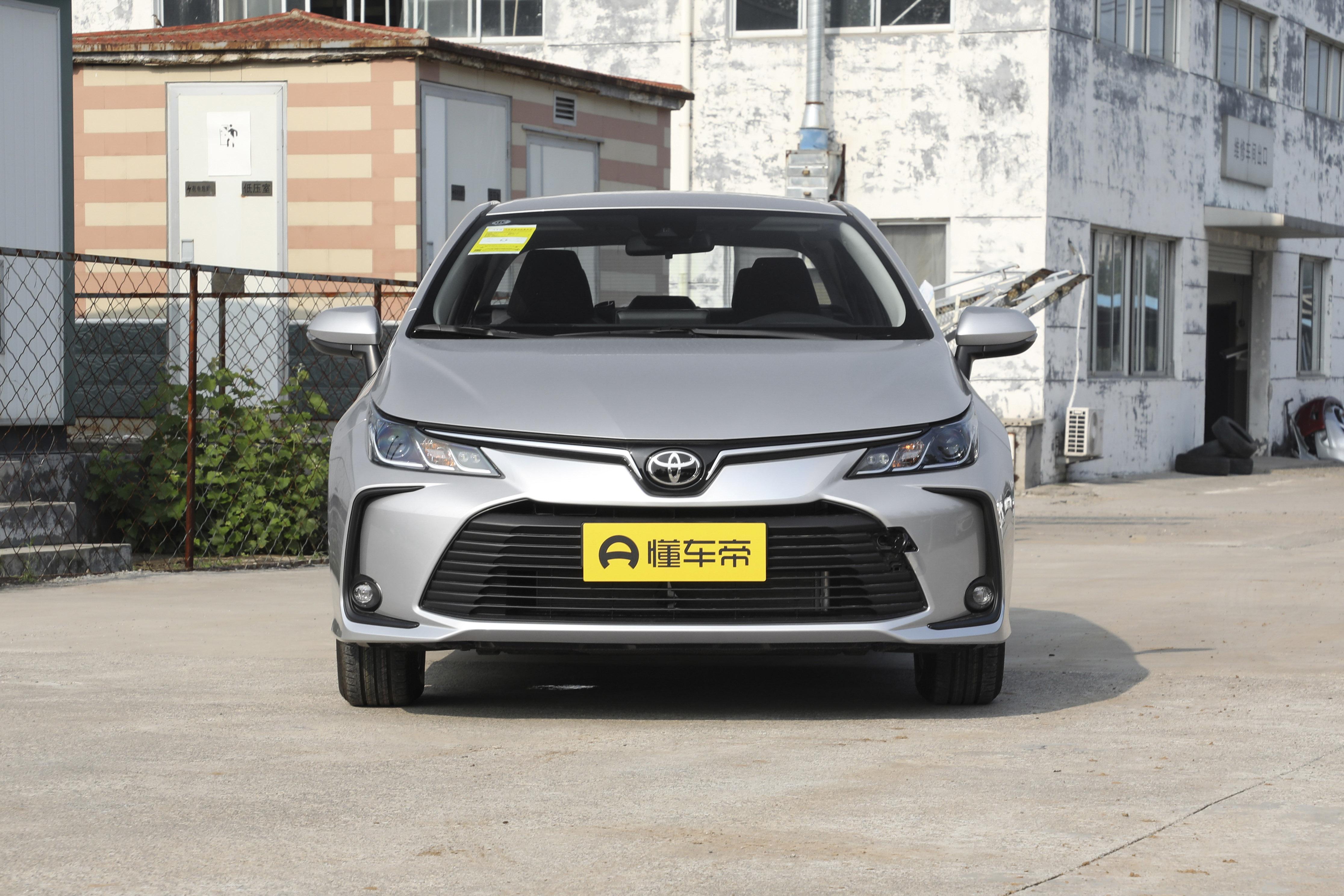 全新丰田卡罗拉对比朗逸评测视频,大众朗逸和丰田卡罗拉谁更值得买