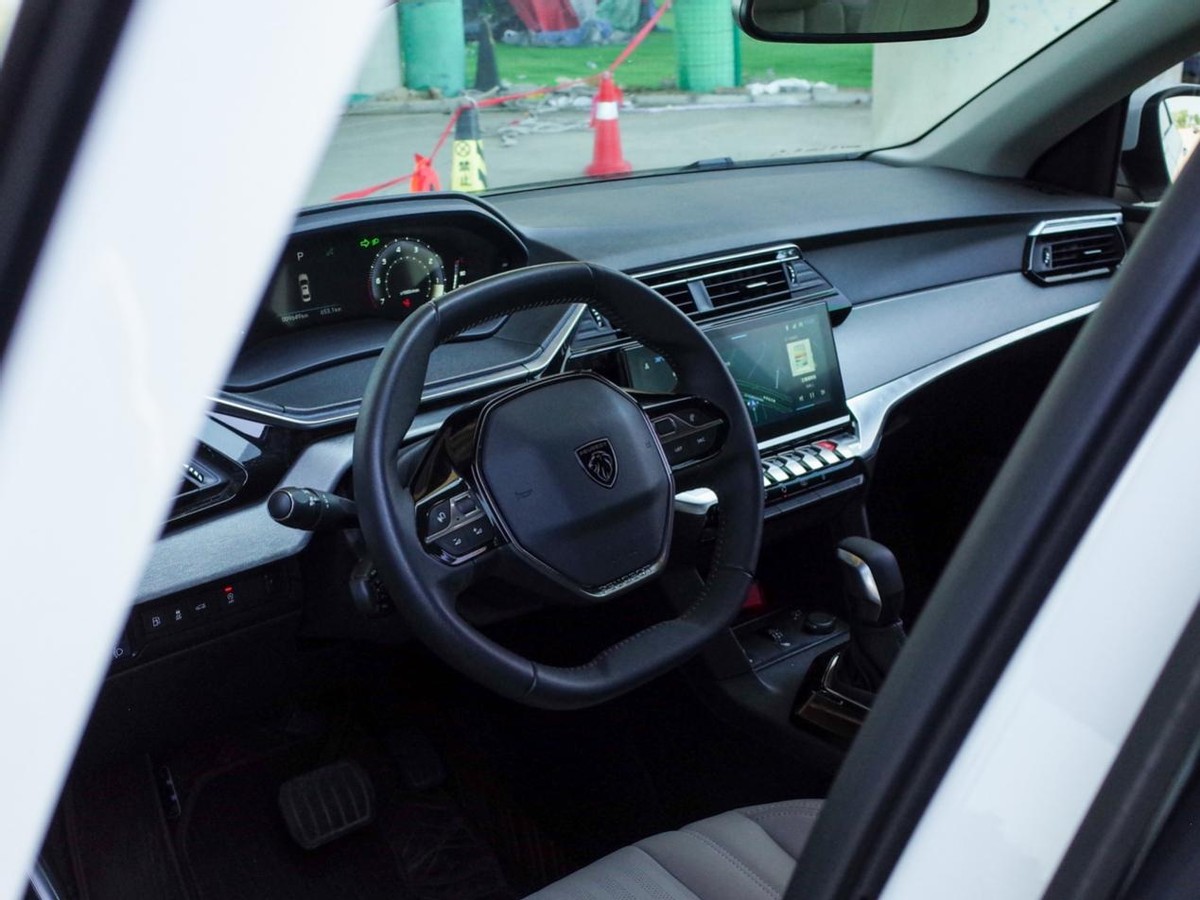 操控性能好的车推荐,标致408驾驶感受比b级车差距大吗