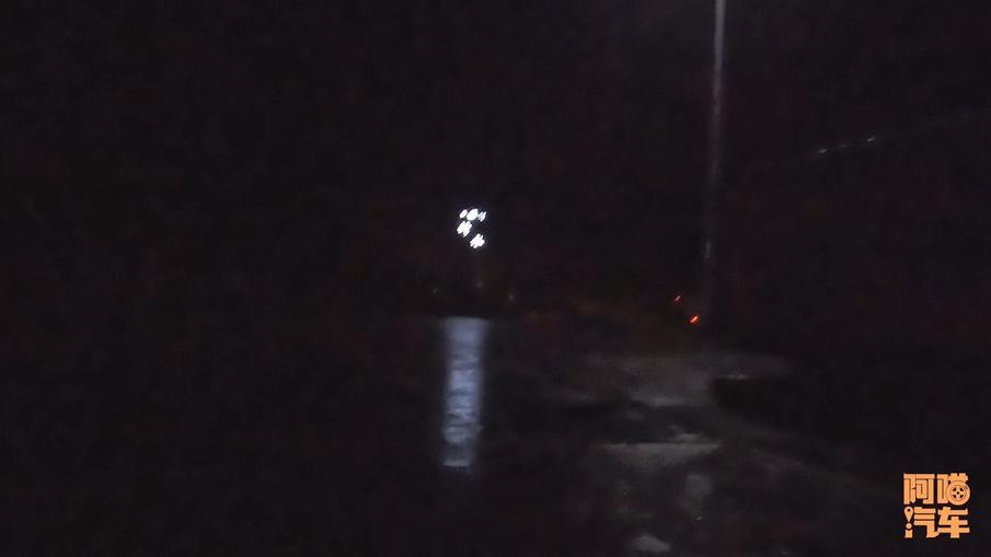 电车能不能跑长途？实测800公里长途，电车与油车差距一目了然