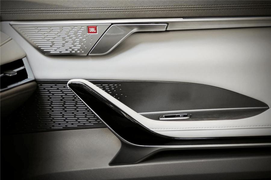 上汽大通maxusg10九座空间,亮相的这款上汽大通maxus概念车