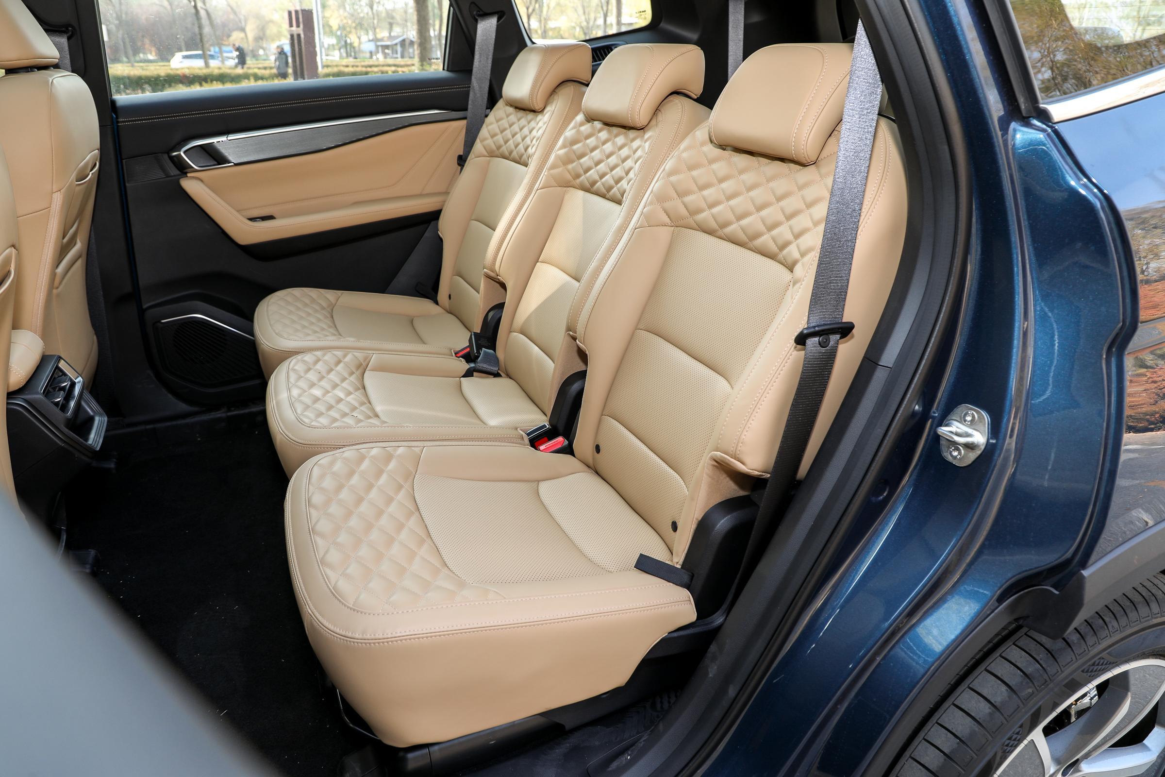 吉利豪越l2020款七座多少钱,吉利豪越l7座新款动力测评