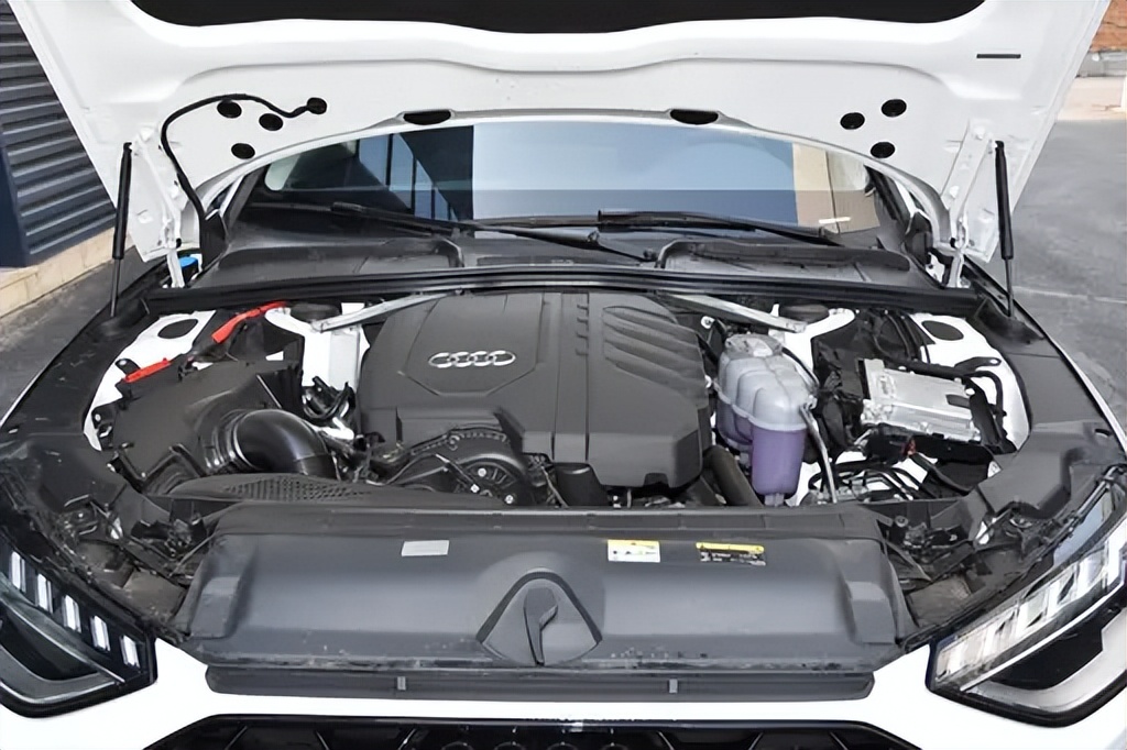 新款奥迪a4驾驶感受优点,2020款奥迪a4豪华动感用车感受