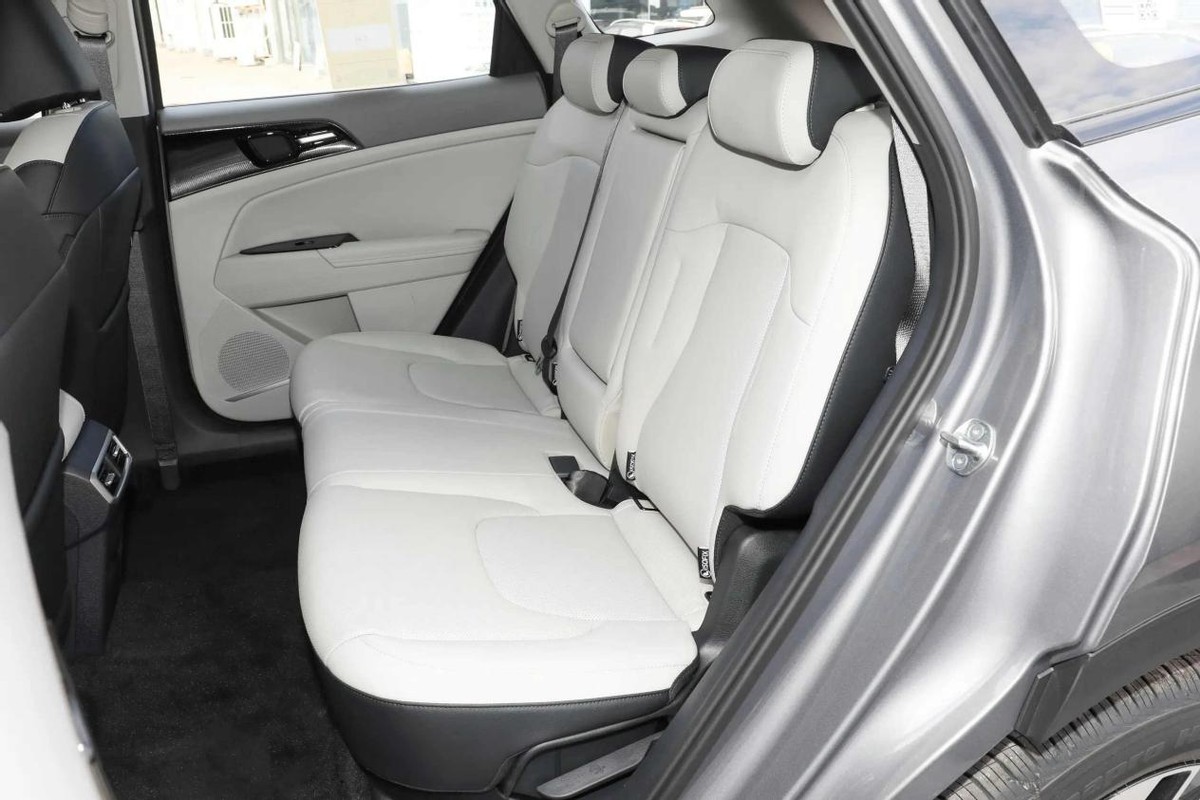 探界者拓界版和rav4哪个好,狮铂拓界和丰田rav4