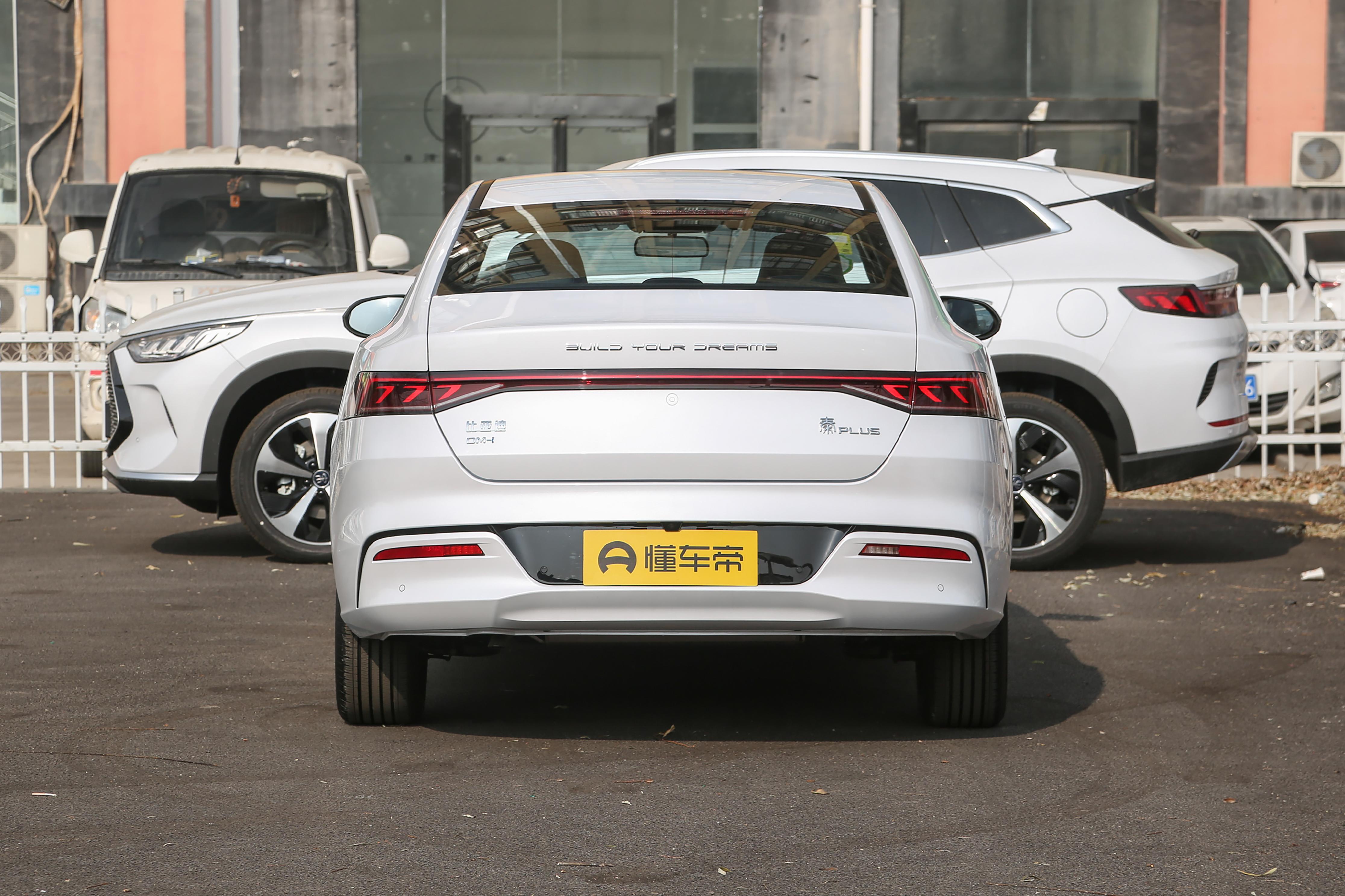 秦plusdmi冠军版和丰田双擎怎么选,秦plusdmi选双擎还纯电